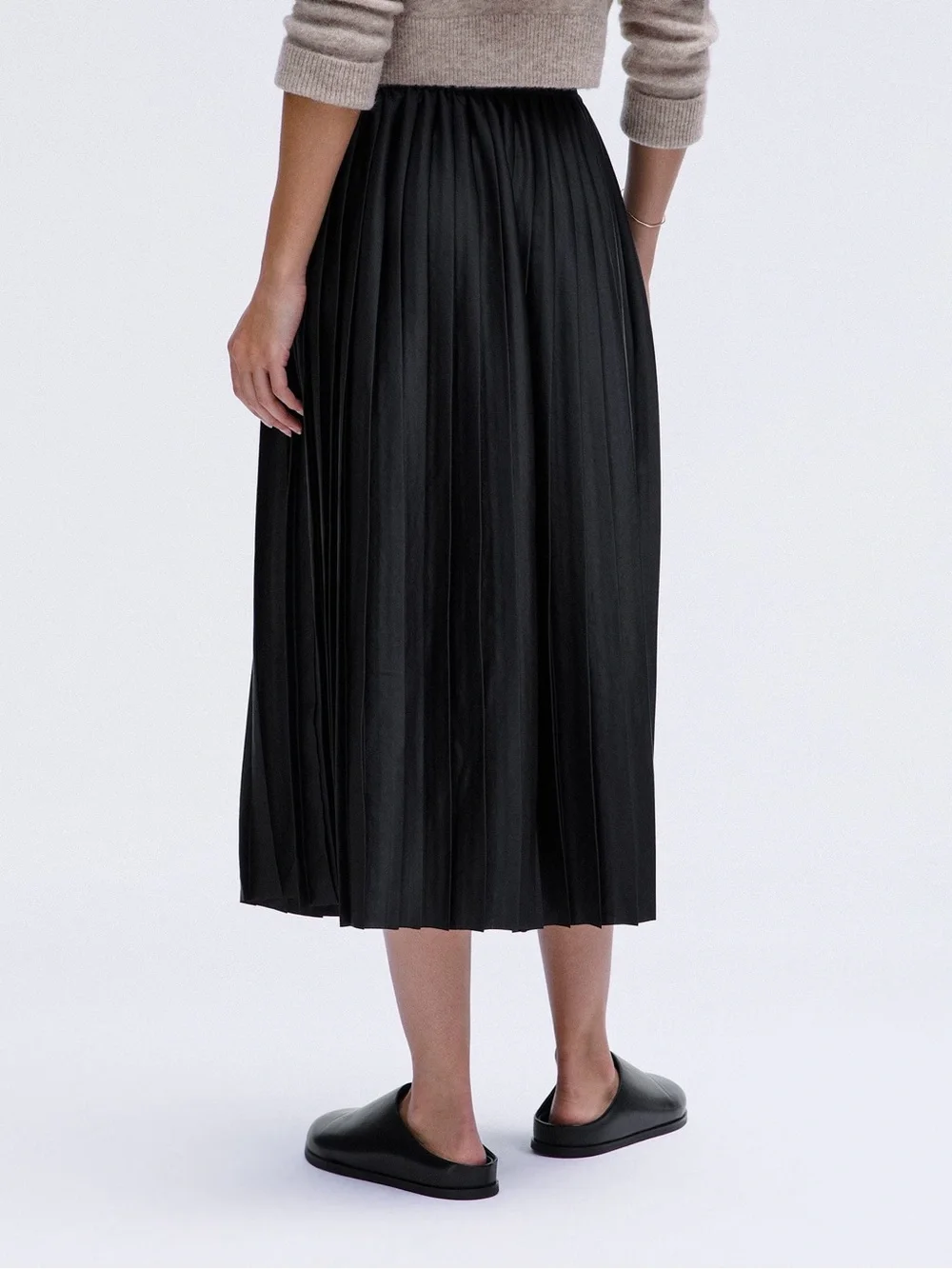 Lululemon Satin Pleated Black Woman’s Midi Skirt Size XS